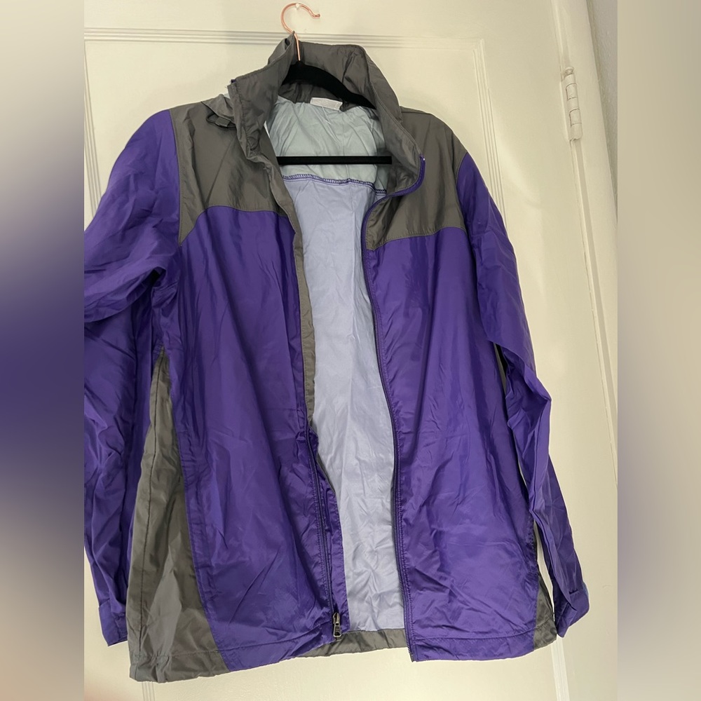 A Versatile And Lightweight Full-Zip Shell Jacket… - image 1